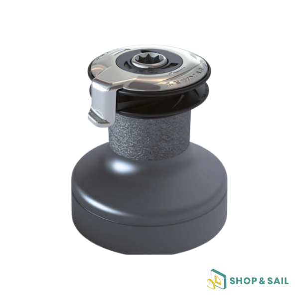 Découvrez le winch 40 Self-tailing evo de Lewmar pour votre catamaran ou votre voilier.